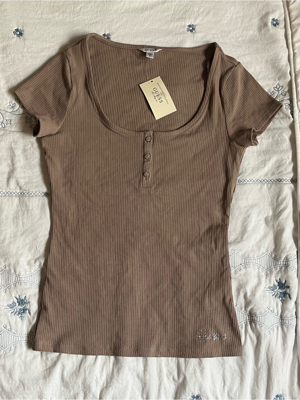 GUESS Brown Ribbed Scoop-Neck Short Sleeve Henley Top